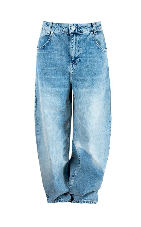 pantalón azul claro ancho